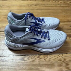 Brooks Adrenaline GTS 22 Women's Size 10.5 2A (narrow) Running Shoes Gray